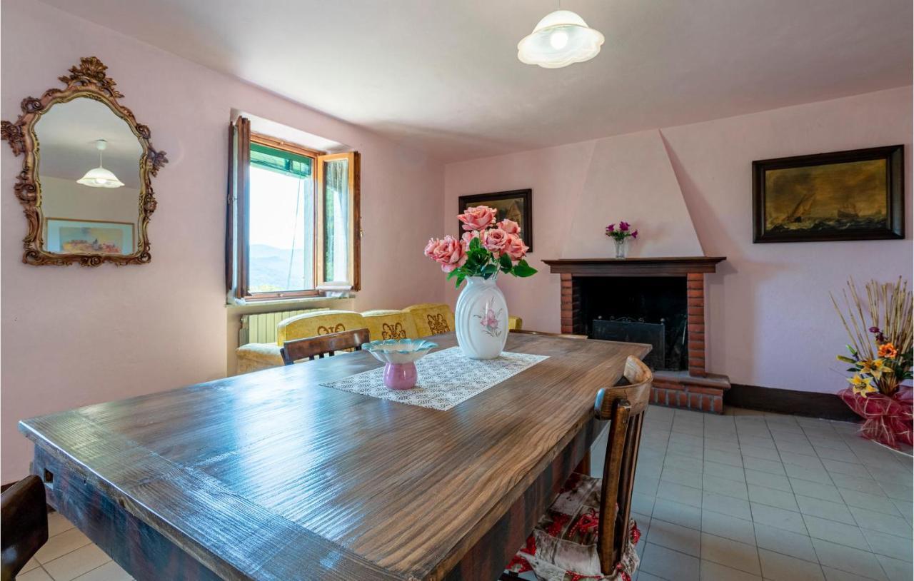 Stunning Home In Longoio With Kitchen Monti di Villa Ngoại thất bức ảnh