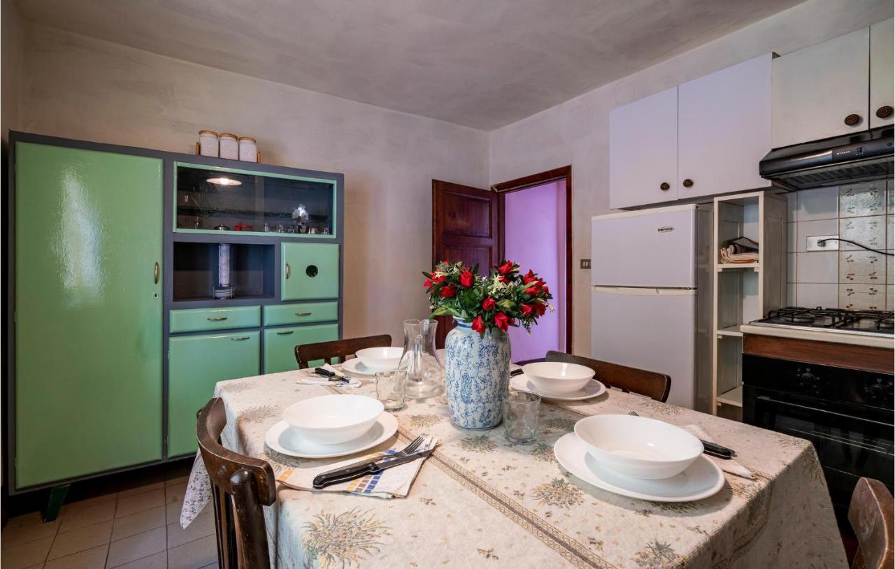 Stunning Home In Longoio With Kitchen Monti di Villa Ngoại thất bức ảnh